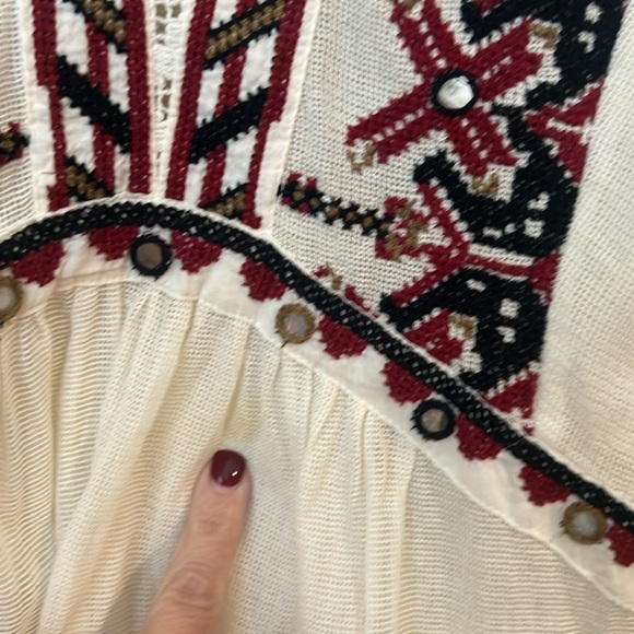 Anthropologie Akemi + Kin Embroidered Mesh Peasant Top - Picture 5 of 7
